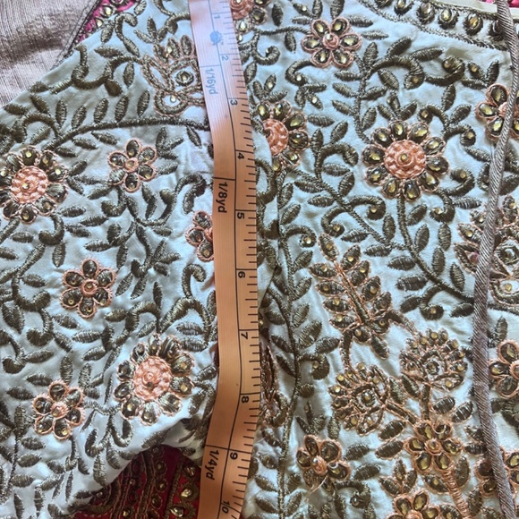 Lehenga - Picture 4 of 5